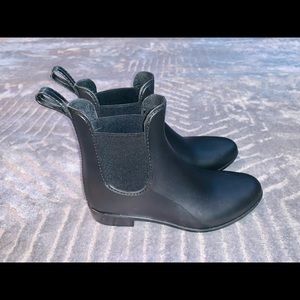 Storm By Cougar WORN ONCE Black Ankle Rain Boots•Size 6